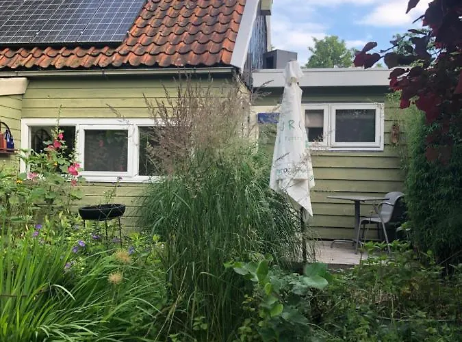 Bed & Breakfast Beemster Tiny House 3*