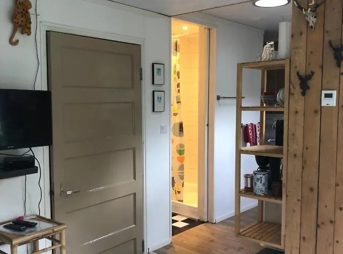 Bed & Breakfast Beemster Tiny House 3*