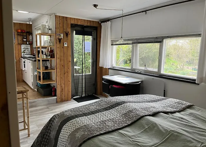 Bed & Breakfast Beemster Tiny House 3*